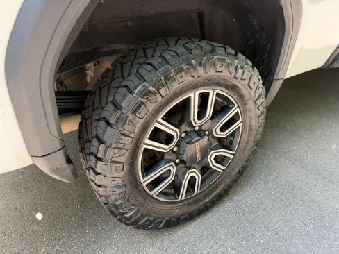 Used 2021 GMC Sierra 2500 AT4 w/ AT4 Premium Plus Package AWD/4WD image 69