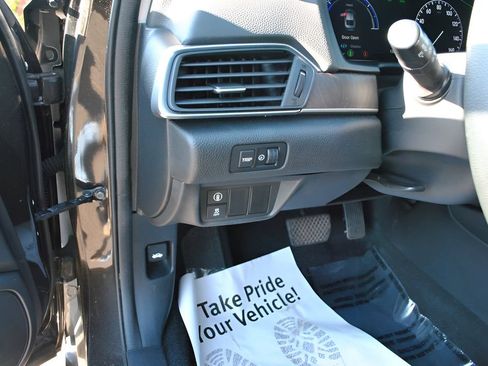 Certified 2018 Honda Accord EX image 15