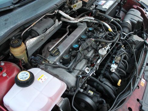 Used 2004 Ford Focus LX image 16