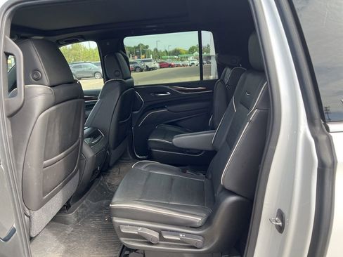 Used 2021 Cadillac Escalade ESV Premium Luxury w/ Driver Assist Tech Package AWD/4WD image 11