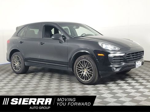 Used 2018 Porsche Cayenne Platinum Edition w/ Premium Package AWD/4WD image 1