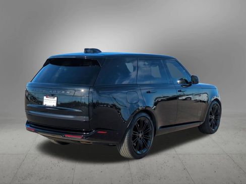 Certified 2024 Land Rover Range Rover SE image 6