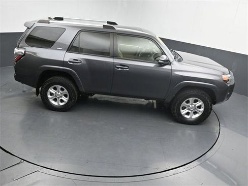 Used 2020 Toyota 4Runner SR5 Premium image 23