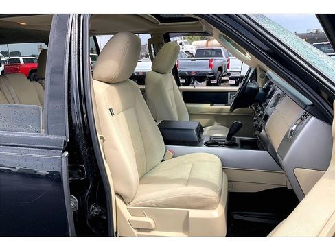 Used 2016 Ford Expedition XLT AWD/4WD image 8