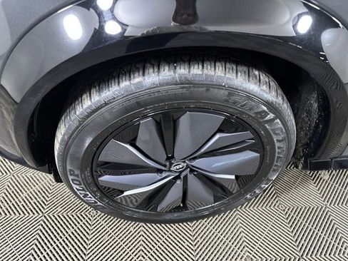 Used 2023 Nissan Ariya AWD image 10