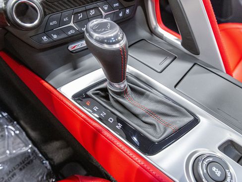 Used 2016 Chevrolet Corvette Z06 w/ 3LZ Preferred Equipment Group image 20