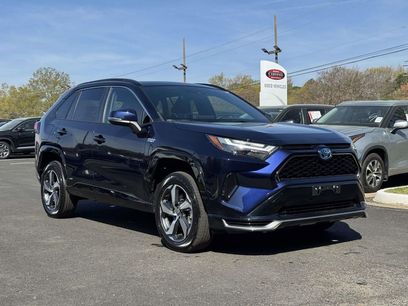 Used 2024 Toyota RAV4 SE w/ Weather & Moonroof Package