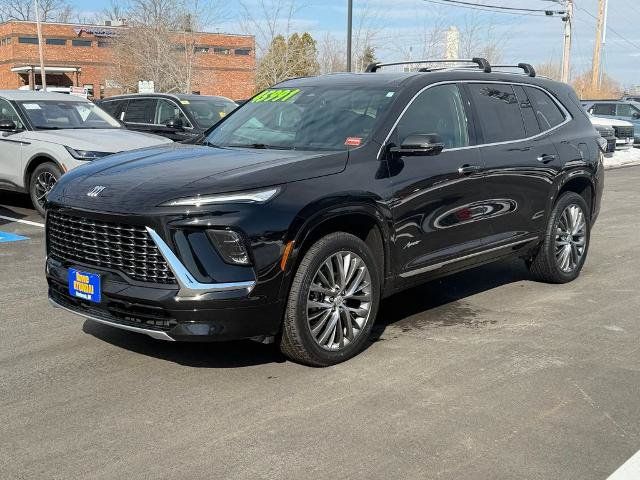 Used 2025 Buick Enclave Avenir AWD/4WD image 3