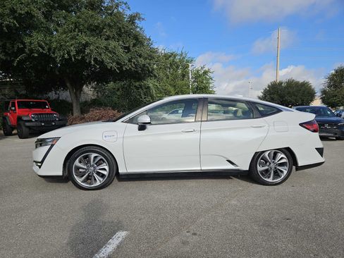 Certified 2018 Honda Clarity Touring image 4