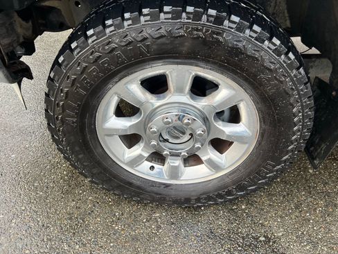 Used 2011 Ford F350 Lariat w/ FX4 4X4 Off-Road Pkg image 14