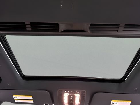 Certified 2025 Mercedes-Benz GLE 450 4MATIC image 12
