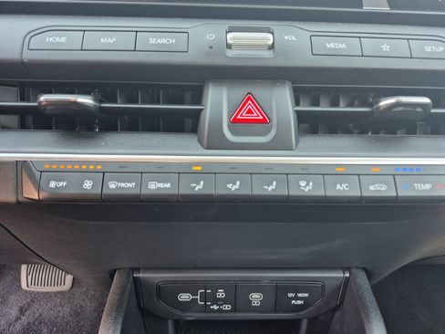 Used 2025 Kia K4 FWD image 30