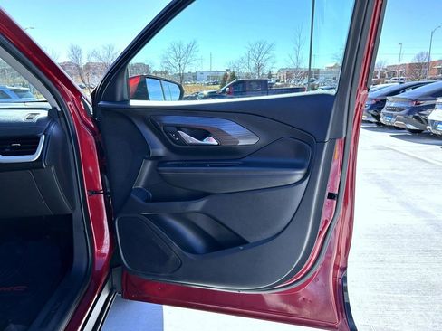 Used 2020 GMC Terrain SLT image 16