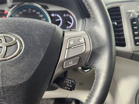 Used 2010 Toyota Venza AWD image 18
