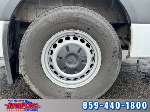 Used 2025 Mercedes-Benz Sprinter 2500 image 20