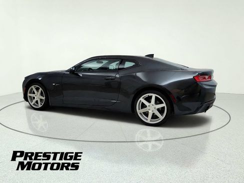 Used 2016 Chevrolet Camaro LT RWD image 5