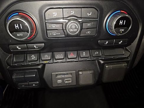 Used 2021 Chevrolet Silverado 1500 LT w/ Z71 Off-Road Package image 23