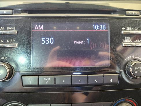 Used 2017 Nissan Rogue S AWD/4WD image 25