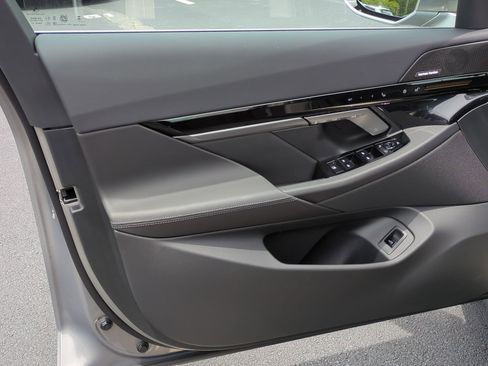 Certified 2026 BMW 530i xDrive w/ Premium Package image 13