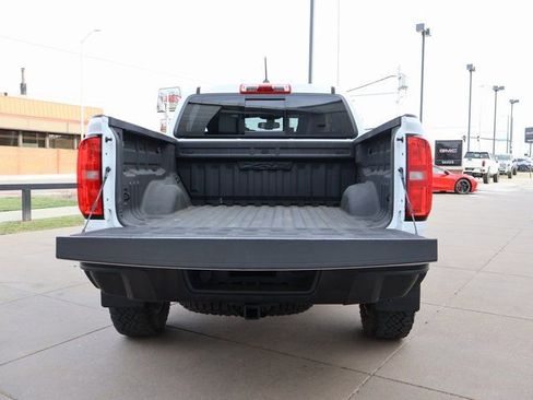 Certified 2021 Chevrolet Colorado ZR2 w/ ZR2 Dusk Special Edition image 19