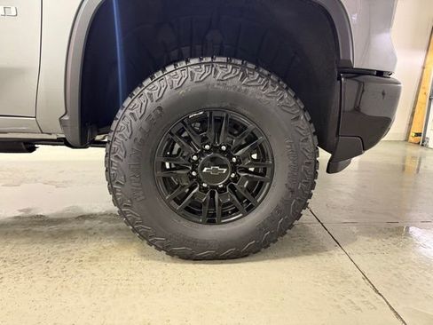 New 2026 Chevrolet Silverado 2500 ZR2 image 31