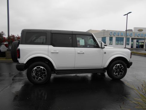 New 2025 Ford Bronco Outer Banks image 31