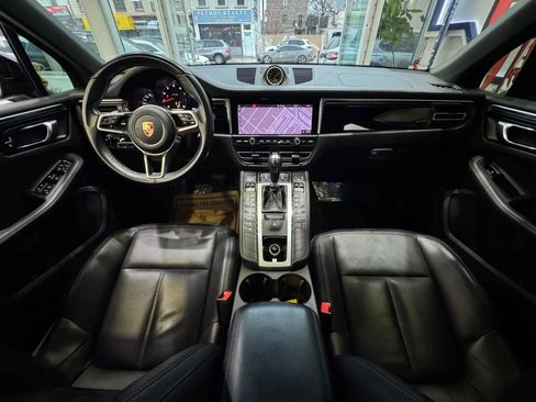 Used 2021 Porsche Macan image 28