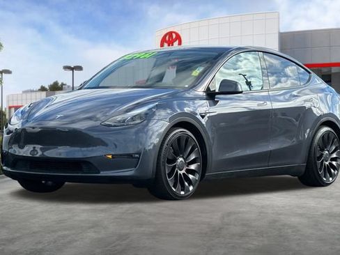 Used 2022 Tesla Model Y Performance AWD/4WD image 9