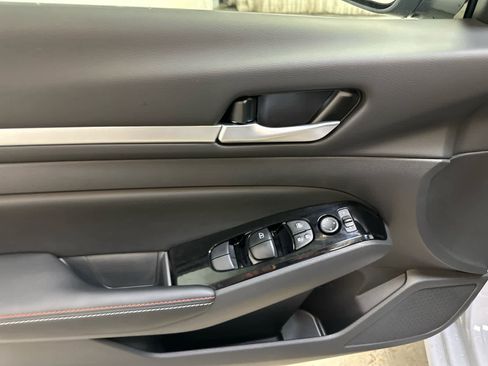 New 2025 Nissan Altima 2.5 SR w/ SR Premium Package image 20