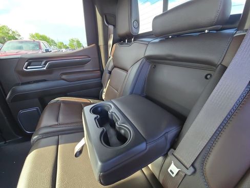 Used 2024 GMC Sierra 1500 Denali w/ Denali Reserve Package AWD/4WD image 26