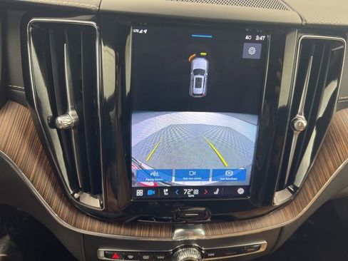 Used 2022 Volvo XC60 B5 Inscription w/ Climate Package image 22