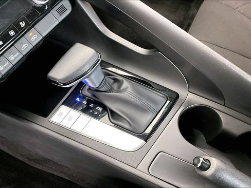 Certified 2021 Hyundai Elantra SEL FWD image 14