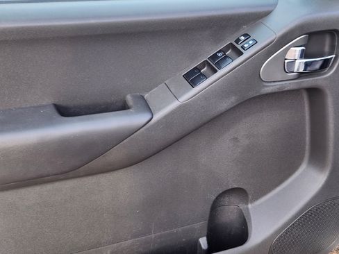 Used 2012 Suzuki Equator Sport image 17