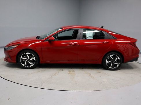 Certified 2023 Hyundai Elantra SEL w/ Convenience Package image 10