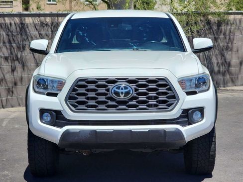 Used 2021 Toyota Tacoma TRD Off-Road w/ Technology Package AWD/4WD image 3