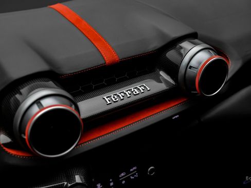 Used 2018 Ferrari 812 Superfast image 73