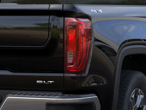New 2026 GMC Sierra 1500 SLT w/ Max Trailering Package image 11