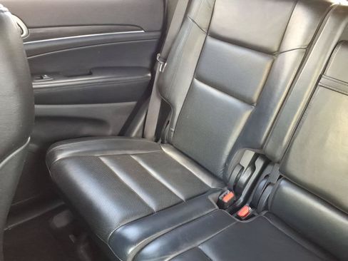 Used 2019 Jeep Grand Cherokee Limited w/ Luxury Group II RWD image 22