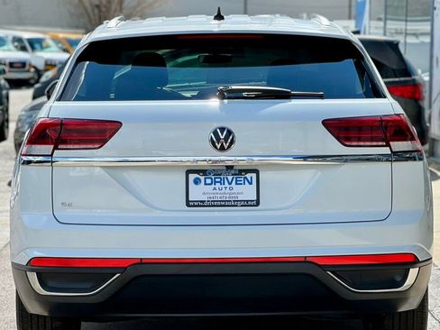 Used 2023 Volkswagen Atlas Cross Sport SE FWD image 4