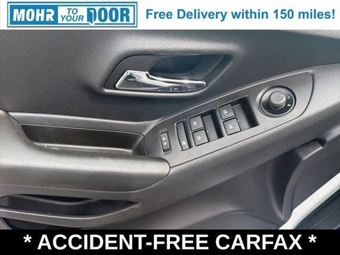 Used 2022 Chevrolet Trax LT FWD image 11