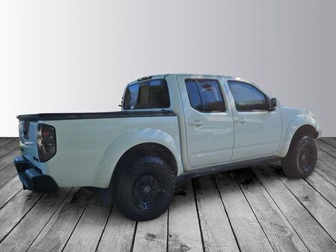 Used 2016 Nissan Frontier PRO-4X AWD/4WD image 5