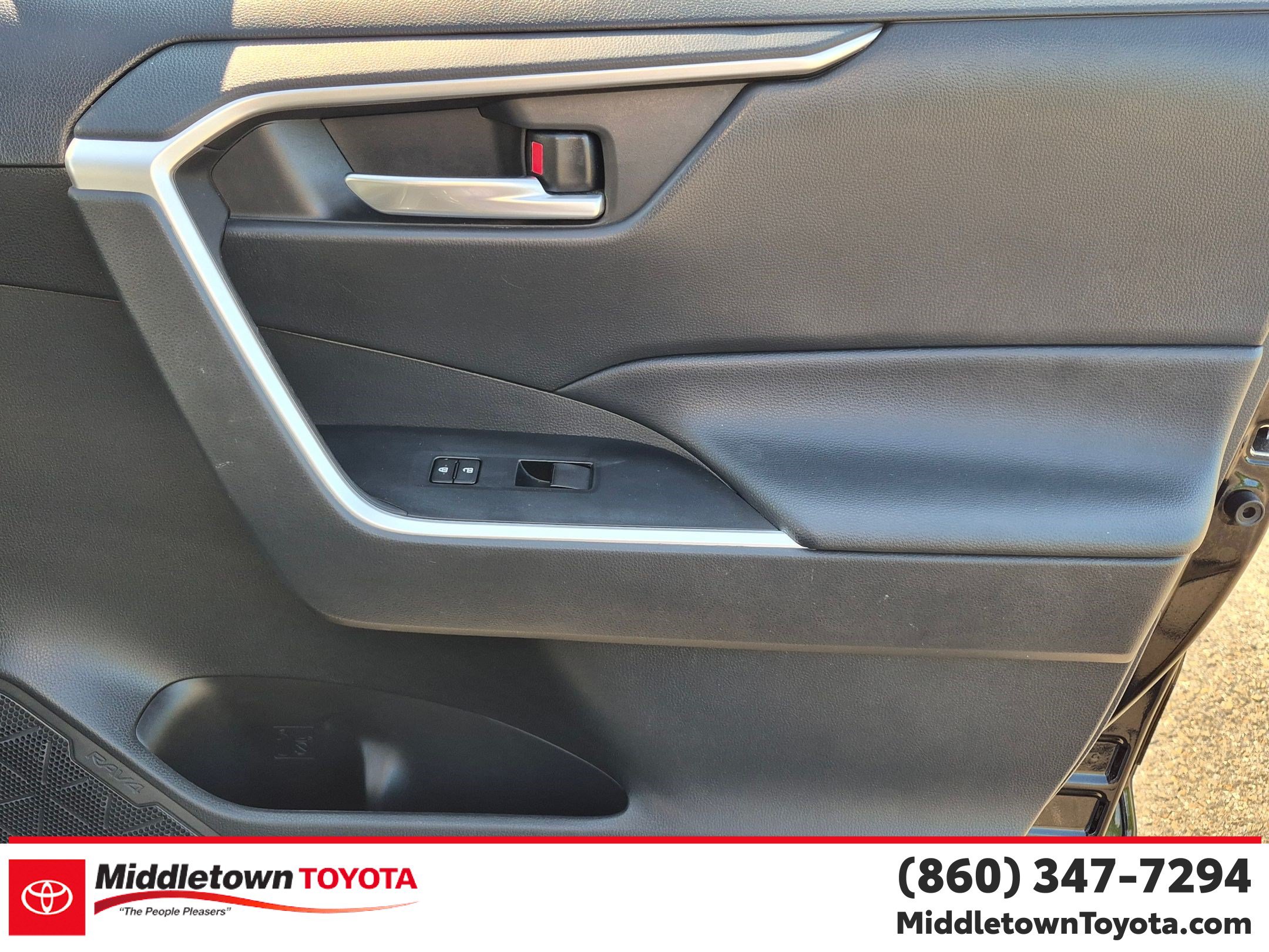 Used 2021 Toyota RAV4 XLE w/ Convenience Package AWD/4WD image 36