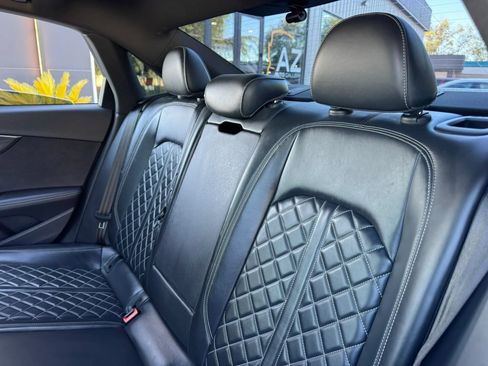 Used 2019 Audi S4 Premium Plus w/ Premium Plus Package AWD/4WD image 31