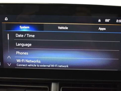 Used 2025 Chevrolet Trax LT w/ LT Convenience Package FWD image 30
