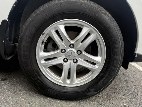 Used 2011 Hyundai Santa Fe GLS FWD image 38