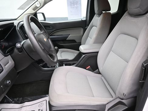 Used 2017 Chevrolet Colorado W/T RWD image 25
