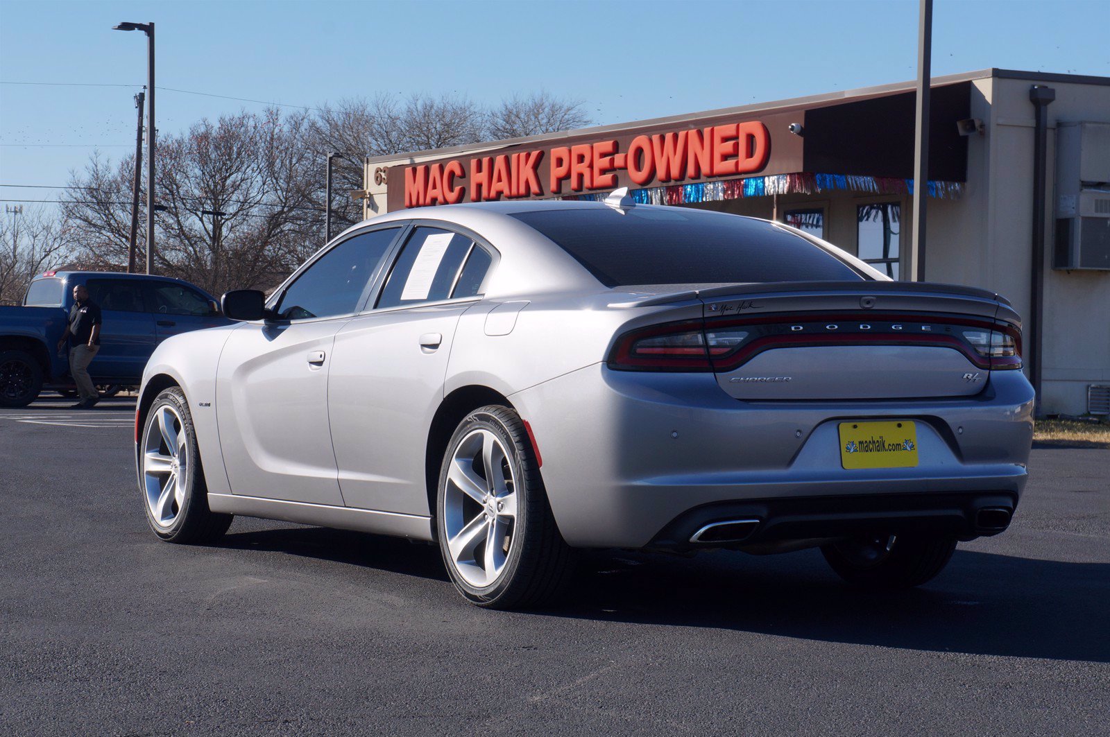 Used 2018 Dodge Charger R/T RWD image 4