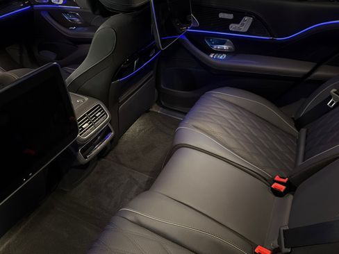 New 2026 Mercedes-Benz Maybach GLS 600 4MATIC image 11