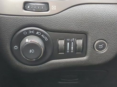 Used 2021 Jeep Cherokee Latitude Lux 80th Anniv w/ Quick Order Package 26U 80TH image 29