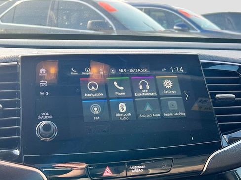 Used 2019 Honda Pilot Touring image 14